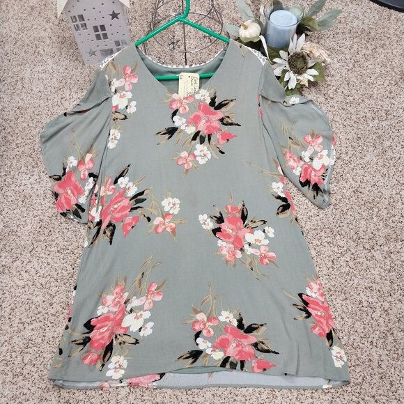 3591 Size Large Cato Est. 1946 Green Lace Trim Dress with Lining. - Picture 1 of 7